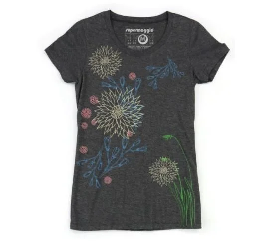 Garden Flowers Women's Short Sleeve Tee Shirt — Casita